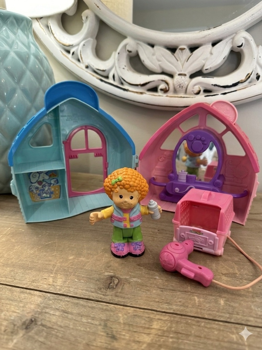 Fisher-Price Little People Fold 'n Go Hair Salon playset with accessories